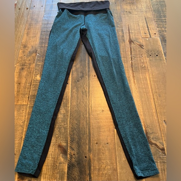 Pure Barre Gemini tights size small - Picture 2 of 8